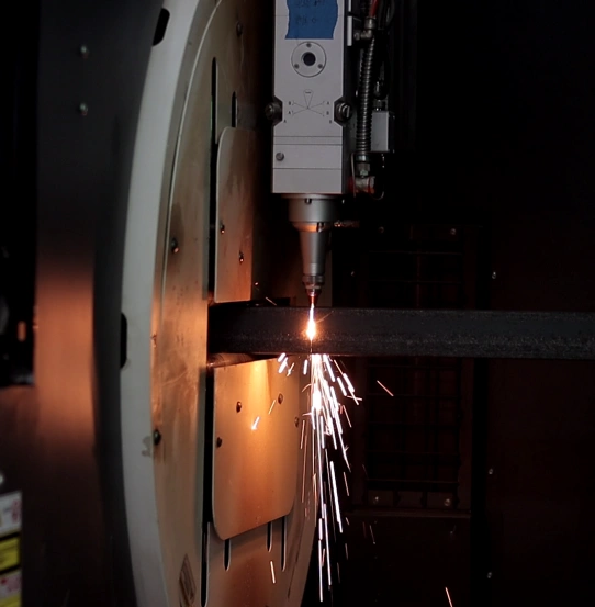 全自动激光切管机 (3).webp