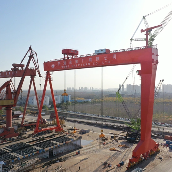 Heavy-duty shipyard gantry crane for vessel construction