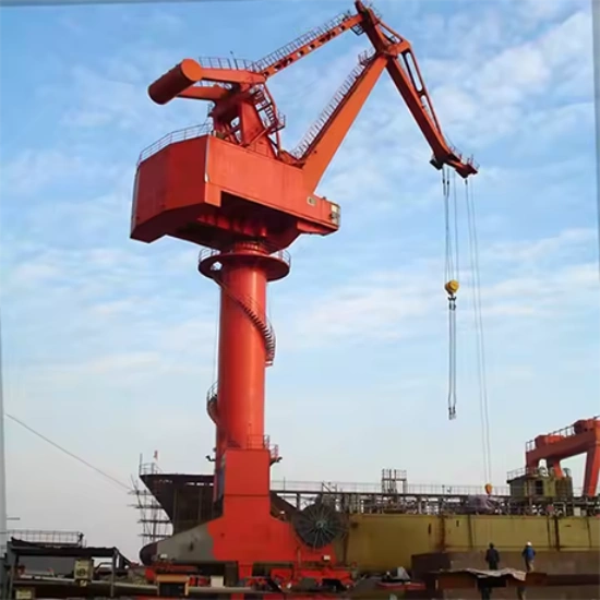 Heavy-duty Four-link Gantry Crane in operation