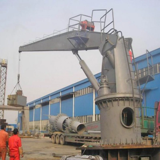 Customizable harbor gantry for hatch maintenance