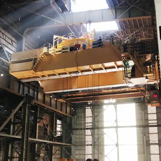 360-degree rotating crane for bulk material loading