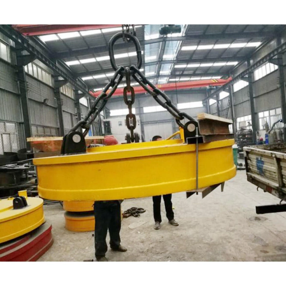 Remote Control Operation of Excavator Magnet Lifter in Scrap Yard Remote Control Operation of Excavator Magnet Lifter in Scrap Yard