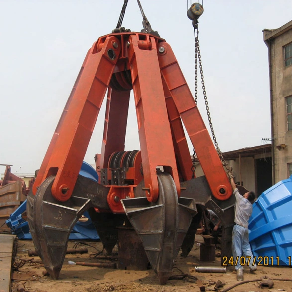 High-performance hydraulic system for precise orange peel grab control