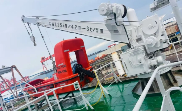 What type of crane is used on ships？How does the work of marine crane?